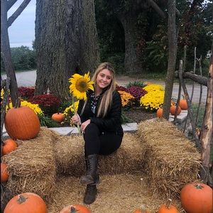 Meet your Posher, Paige